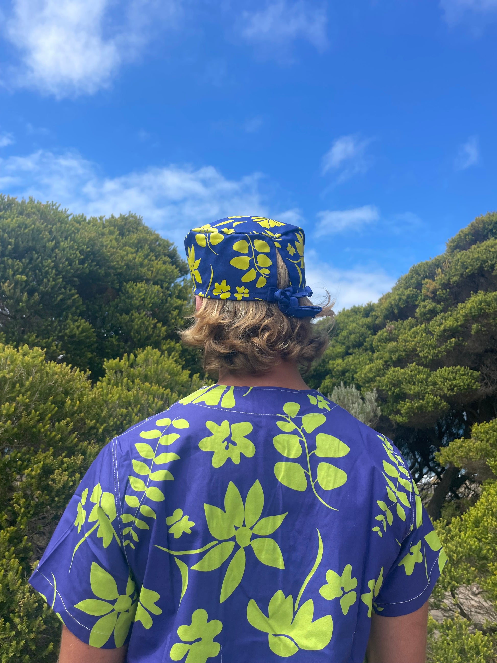 Blue & Lime™ Hawaiian Print™ Nursing Scrub Pants