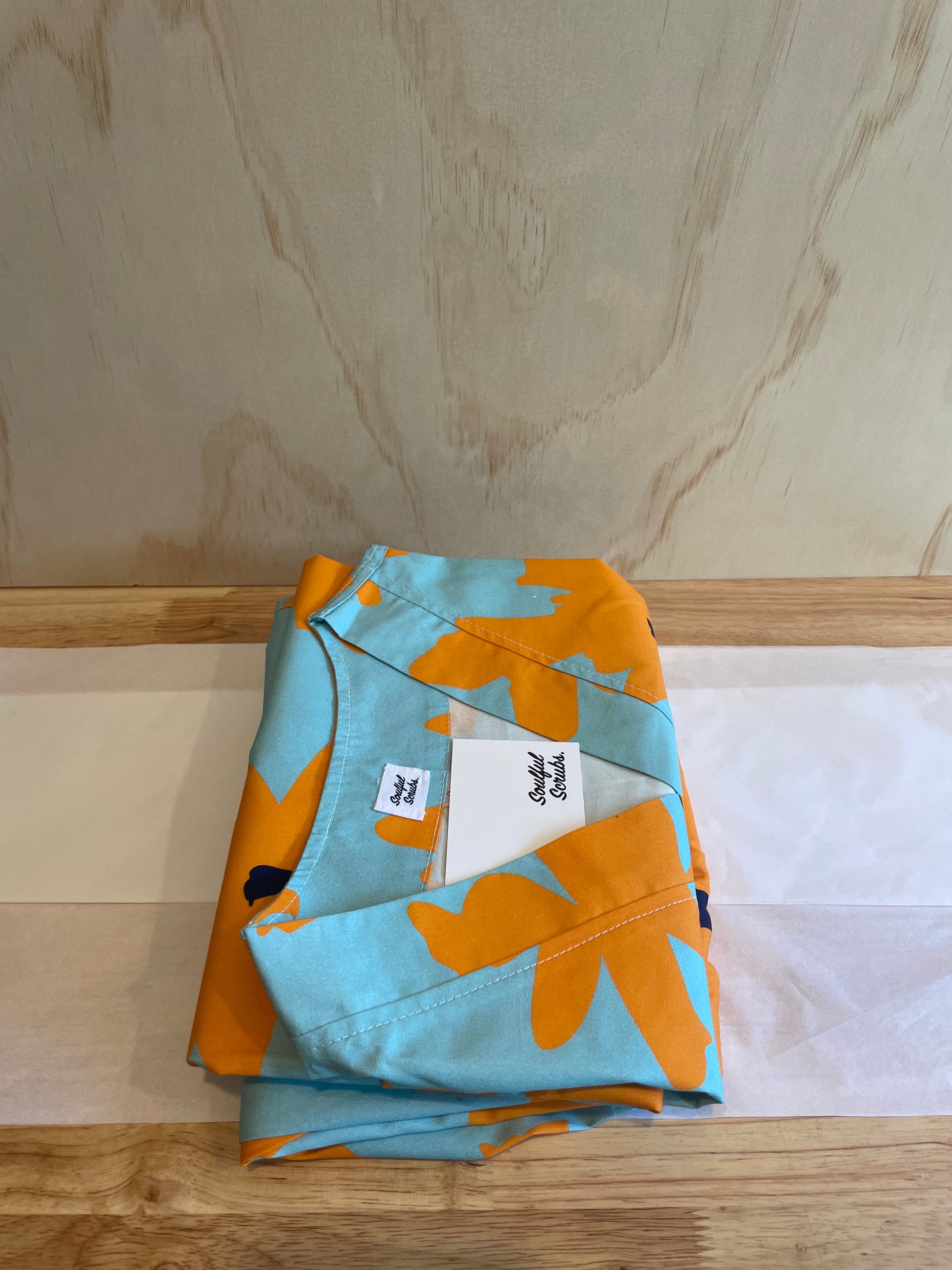 Honeysuckle Print Full Nursing Scrub Set™ for Unisex