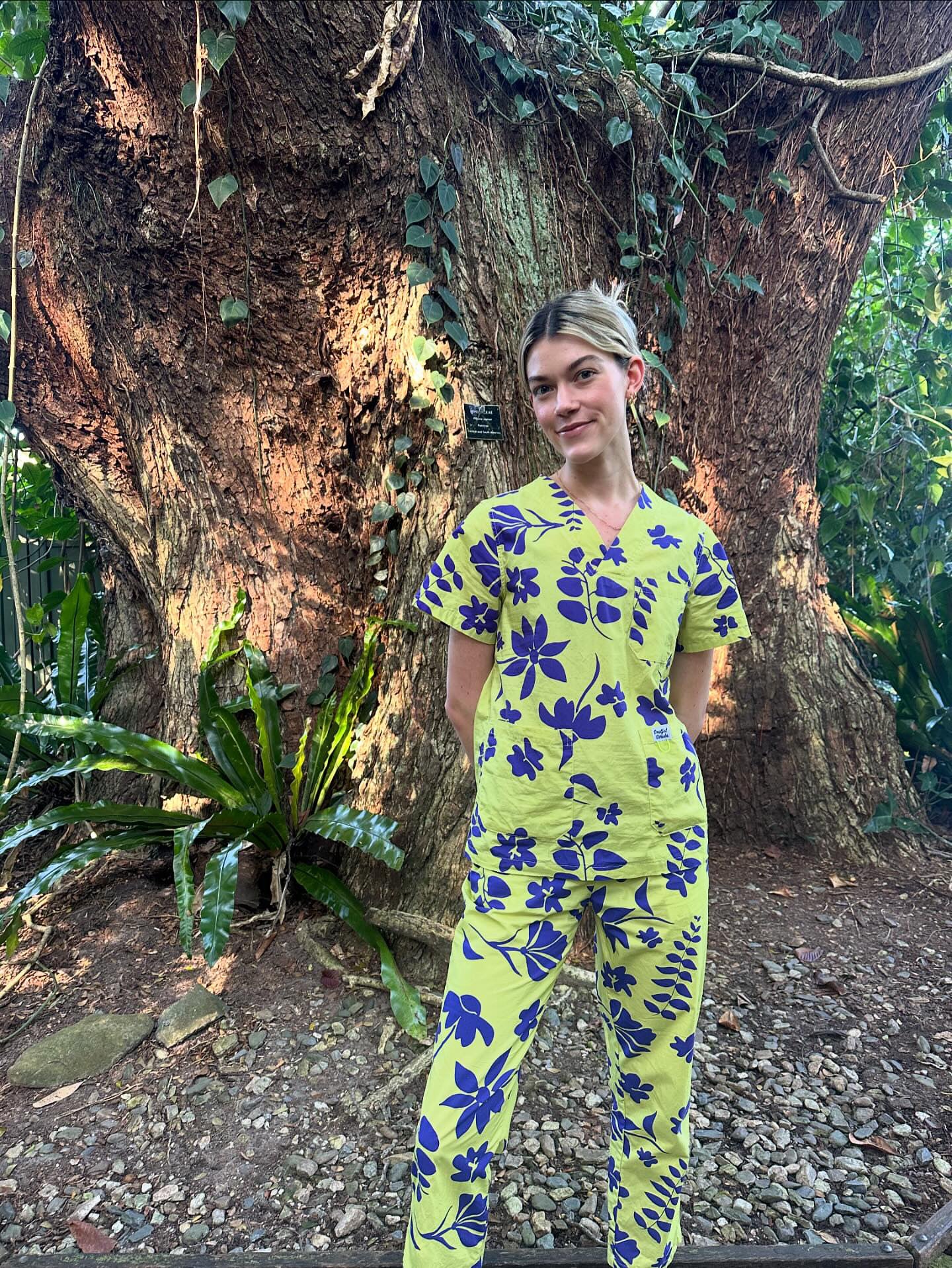 Lime Cream Hawaiian Print Full Nursing Scrub Set™