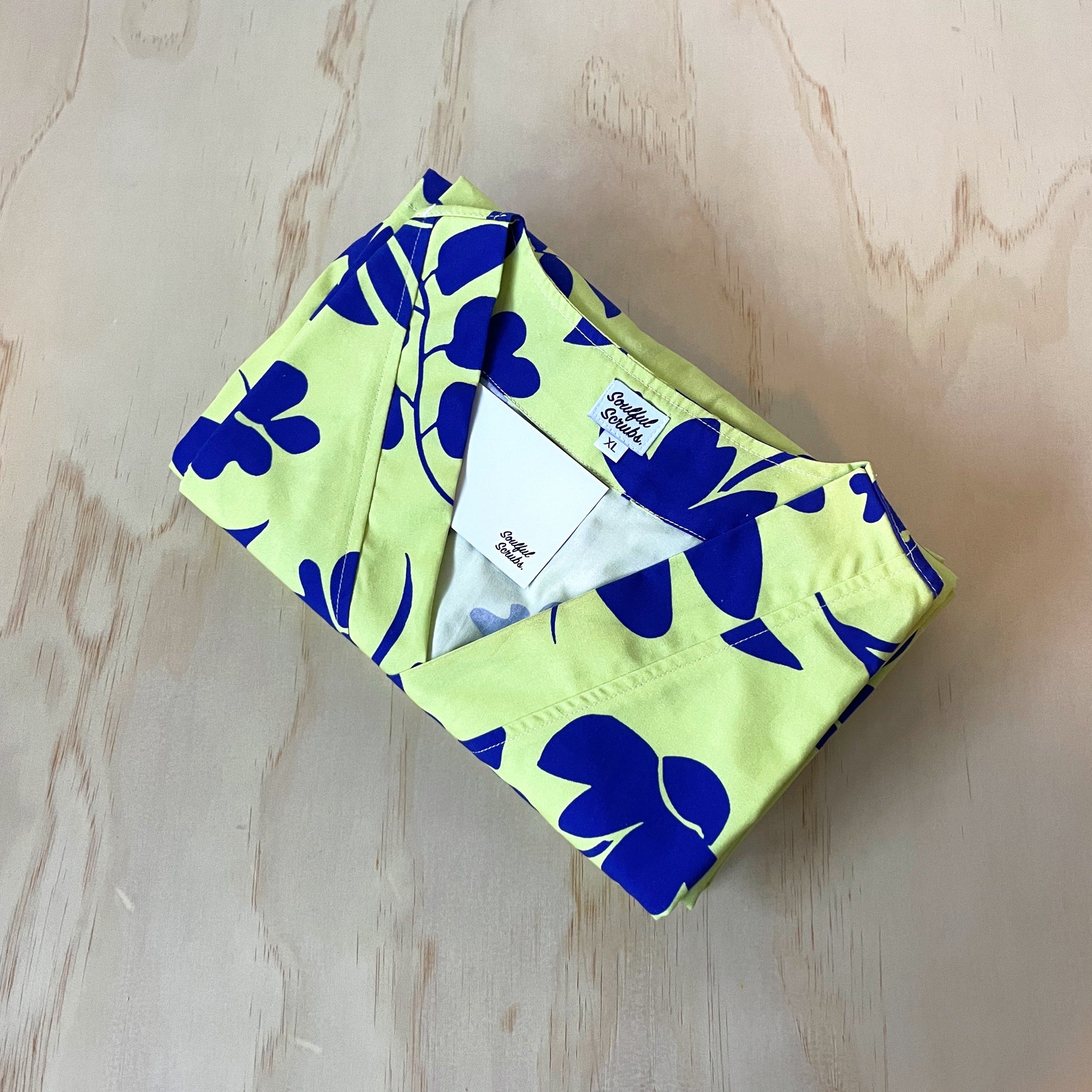 Lime Cream Hawaiian Print Full Nursing Scrub Set™