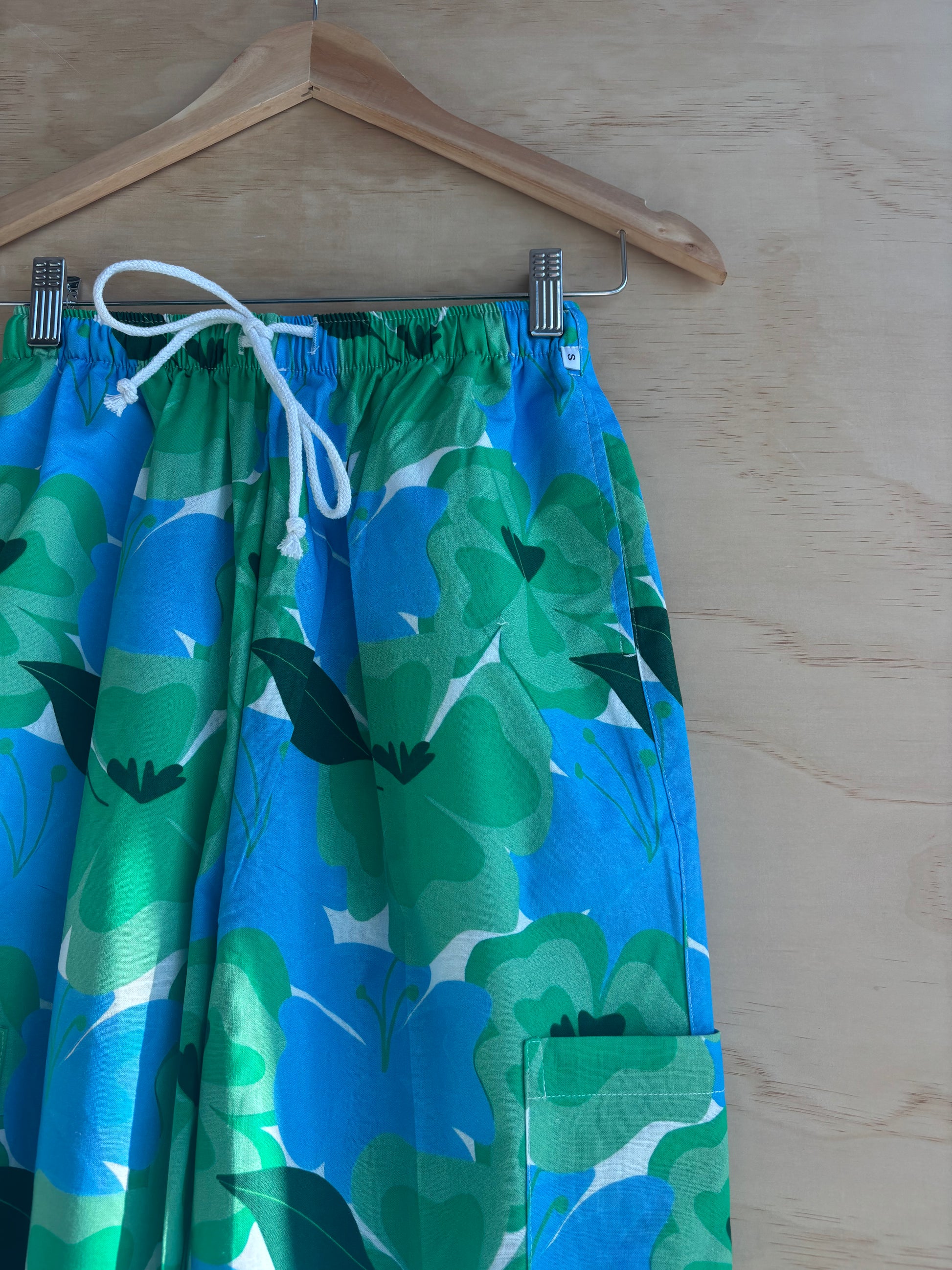 Minty Fresh™ Print Scrub Pants