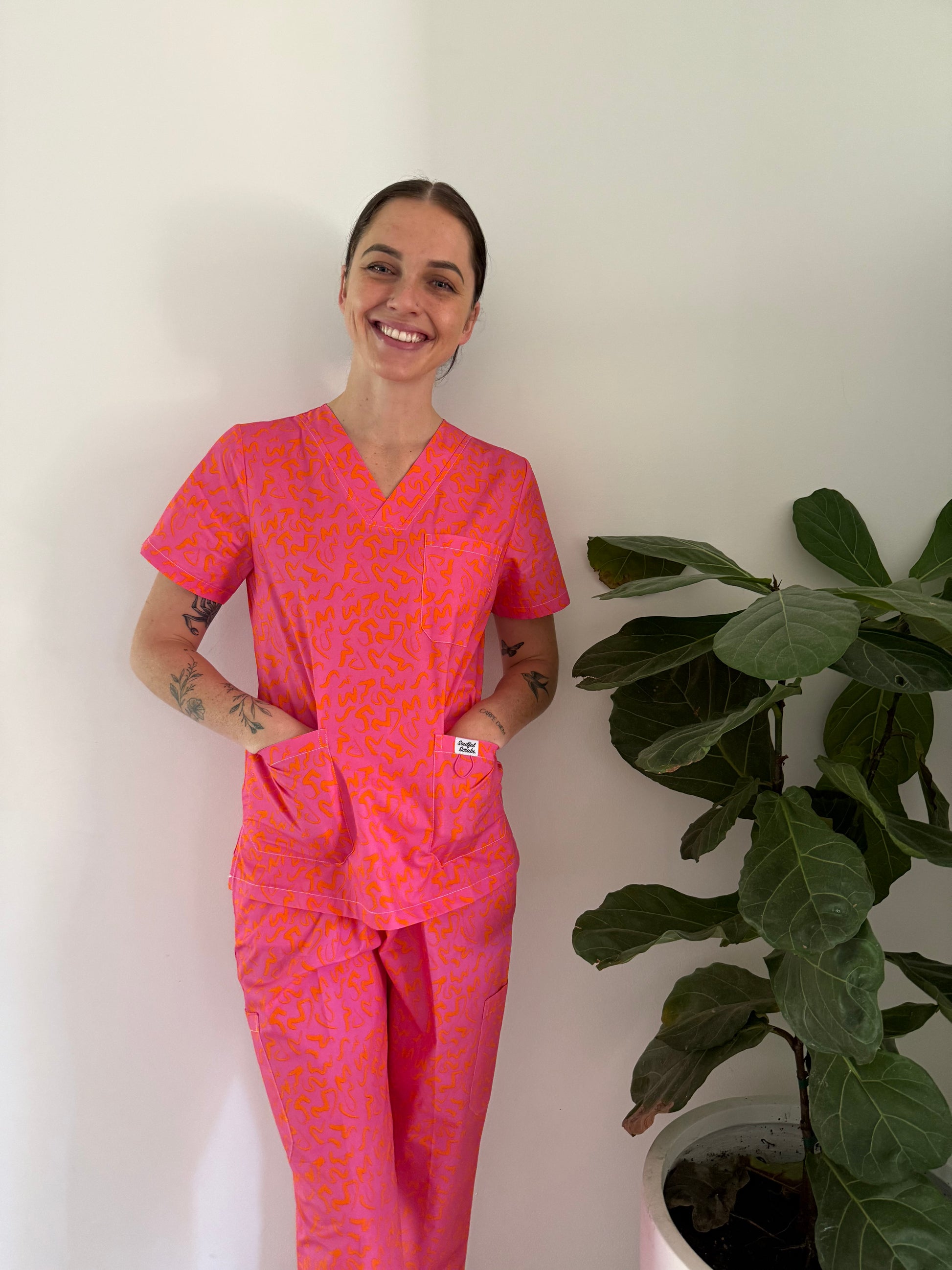 Pink & Oj™ Printed Full Nursing Scrub Set – Unisex Scrubs
