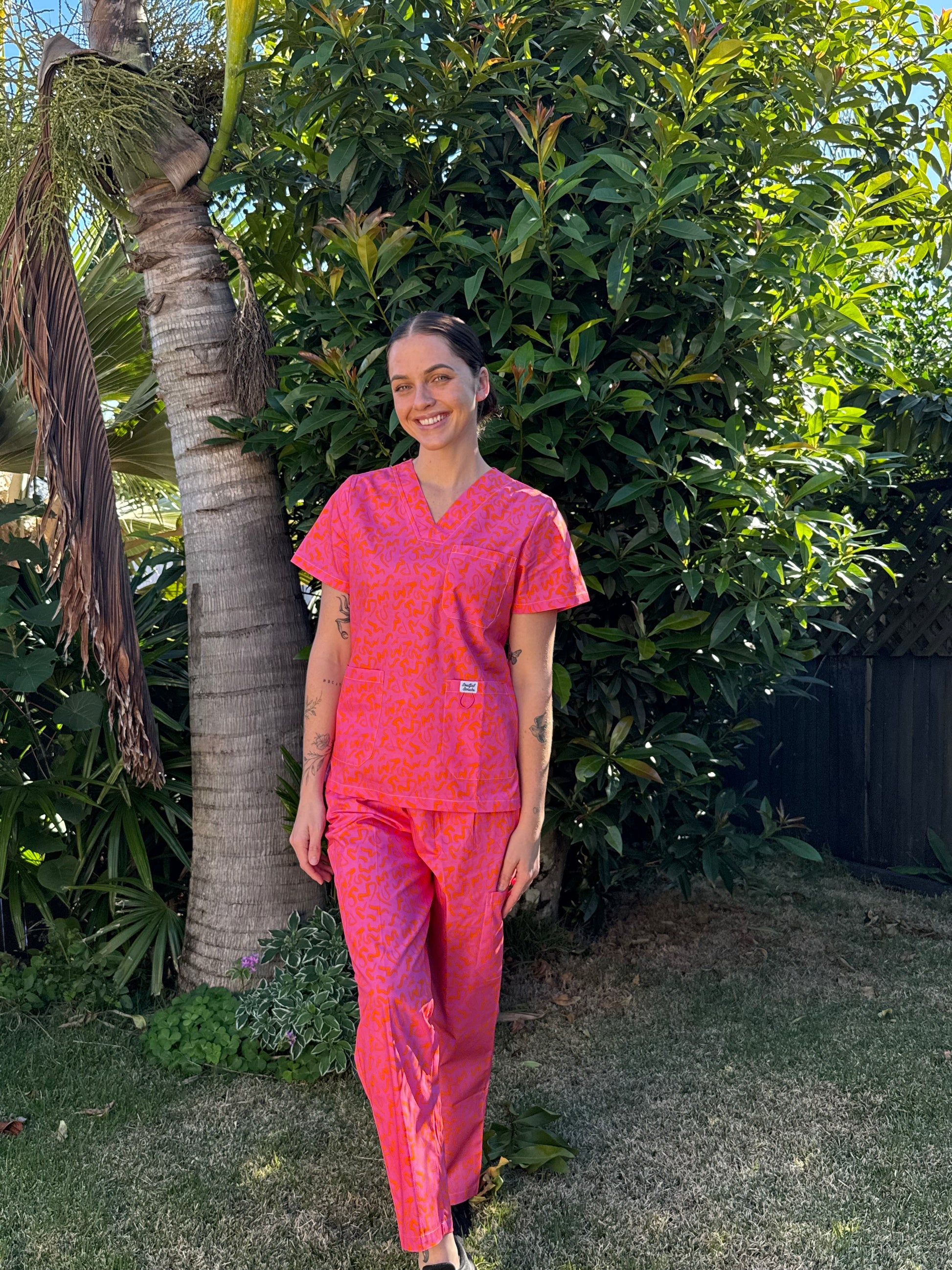 Pink & Oj™ Printed Full Nursing Scrub Set – Unisex Scrubs