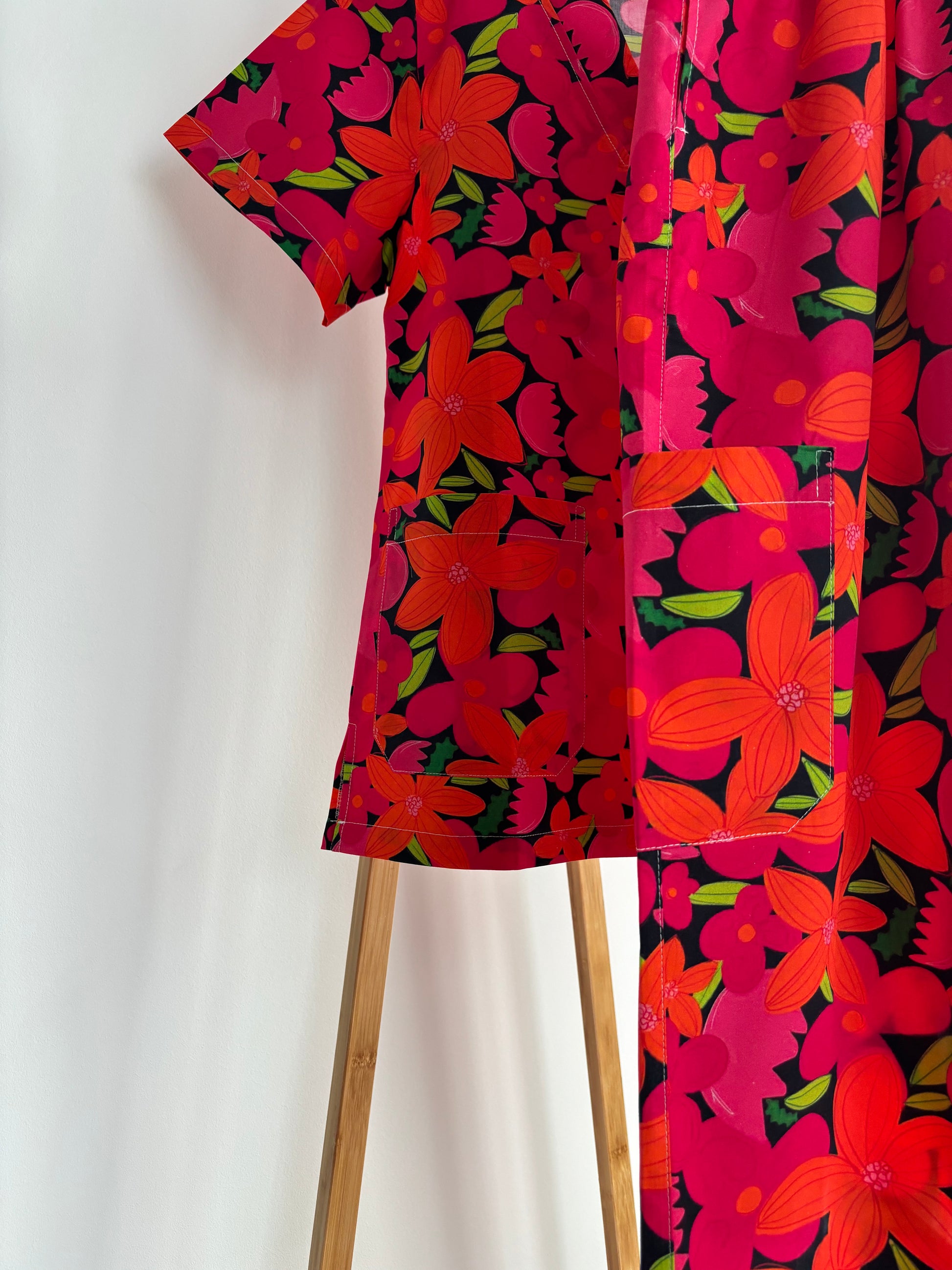 Autumnal Floral Print Nursing Scrub Top™ 