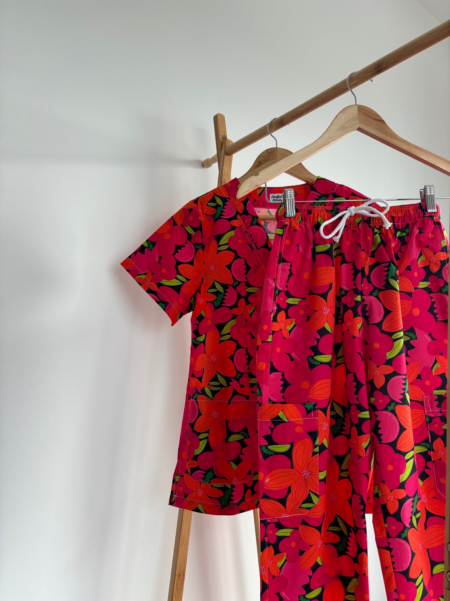 Autumnal Floral Print Nursing Scrub Top