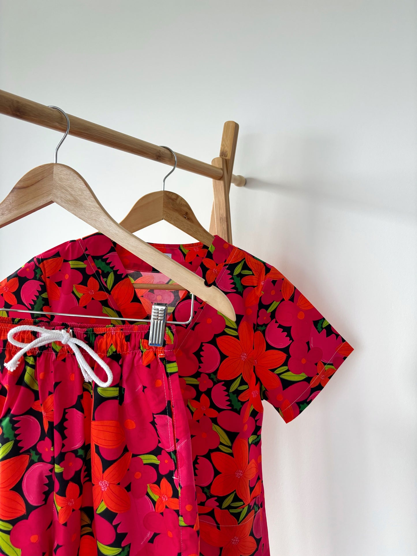 Autumnal Floral Print Nursing Scrub Top