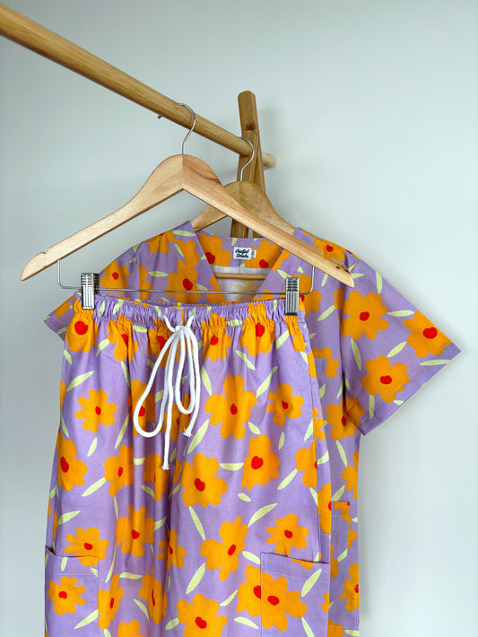 Sunny Strawflower Print Scrub Pants